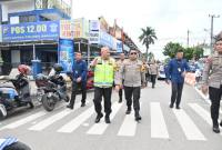 Kapolda Kalsel, Irjen Pol Rosyanto Yudha Hermawan, inspeksi mendadak memantau dan mengecek kesiapan pengamanan untuk kegiatan Pengajian Malam 5 Rajab 1447 H, di Sekumpul Martapura, Kabupaten Banjar, Selasa (23/12/2025). (SuarIndonesia/Ist)