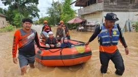 Tim SAR Gabungan Melaksanakan Operasi SAR bencana banjir yang melanda Desa Pariangan, Kabupaten Hulu Sungai Selatan (HSS), Provinsi Kalimantan Selatan (Kalsel), Sabtu (27/12/2025). (SuarIndonesia/Ist)