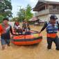 Tim SAR Gabungan Melaksanakan Operasi SAR bencana banjir yang melanda Desa Pariangan, Kabupaten Hulu Sungai Selatan (HSS), Provinsi Kalimantan Selatan (Kalsel), Sabtu (27/12/2025). (SuarIndonesia/Ist)
