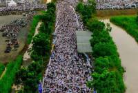 Jalan Santai Batfest 2025 di Kabupaten Tanah Bumbu, Dahsyat !,  tercatat  30 ribu peserta dengan  hadiah 200 paket umrah, Minggu (28/12/2025). (SuarIndonesia/Ist)