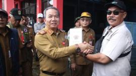 Pemerintah Provinsi Kalimantan, apresiasi atas kunjungan langsung Menteri Lingkungan Hidup Republik Indonesia, Hanif Faisol Nurofiq, ke wilayah terdampak banjir di Desa Bincau, Kabupaten Banjar, Selasa (30/12/2025). (SuarIndonesia/Adv)