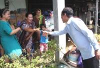 Menteri LH, Hanif Faisol Nurofiq kunjungan langsung ke kawasan terdampak banjir di Desa Bincau, Kabupaten Banjar, Selasa (30/12/2025). (SuarIndonesia/Adv)