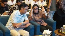 Wakil Kepala BGN Nanik Sudaryati Deyang (kanan) dalam acara Koordinasi dan Evaluasi Program MBG di Cilacap, Jawa Tengah, Jumat (5/12/2025). (Foto: Dok BGN)