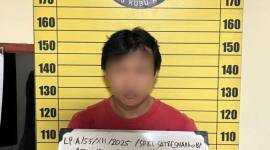 BJ, mantan pembalap motor nasional Kalbar ditangkap karena kirim sabu ke Bandung. (Foto: Dok Polres Kubu Raya)