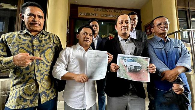 Direksi PT SRM dan kuasa hukum. (Foto: Ocsya Ade CP/detikKalimantan)