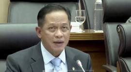 Menteri LH/Kepala BPLH Hanif Faisol Nurofiq dalam rapat kerja dengan Komisi XII DPR RI di Jakarta, Rabu (3/12/2025). (Foto: Antara/Prisca Triferna)