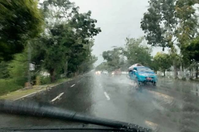 Hujan lebat melanda kota Palangka Raya beberapa waktu lalu. (Foto: Istimewa)