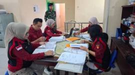 Tim Penyidik Kejati Kalbar menggeledah Kantor Perusda Aneka Usaha. (Foto: Ddok Penkum Kejati Kalbar)