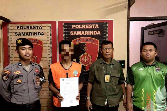 Penyidik Balai Penegakan Hukum Kehutanan (Gakkum) Wilayah Kalimantan melimpahkan tersangka kasus illegal mining di Kawasan Hutan Taman Hutan Raya (Tahura) Bukit Soeharto kepada Kejaksaan Tinggi Kalimantan Timur untuk segera disidangkan. (Foto: Dok Balai Gakkum Kalimantan)