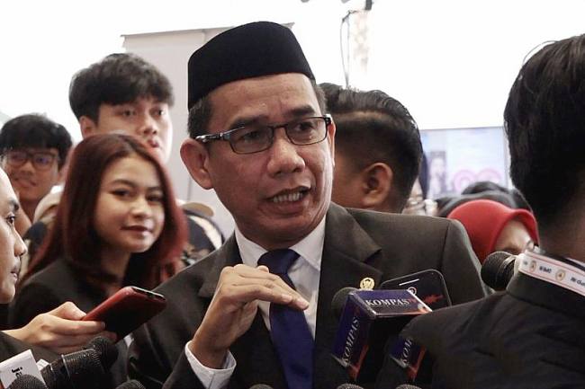 Anggota Komisi III Dewan Perwakilan Rakyat (DPR) Rudianto Lallo saat ditemui di Kompleks Parlemen, Jakarta, Jumat (15/8/2025). (ANTARA/Agatha Olivia V)