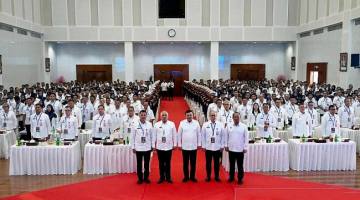 Menko Polkam Djamari Chaniago (tengah) saat menghadiri kegiatan BSSN Executive Town Hall 2026 di Depok, Jawa Barat, Senin (19/1/2026) (Foto: Dok Humas Menko Polkam)