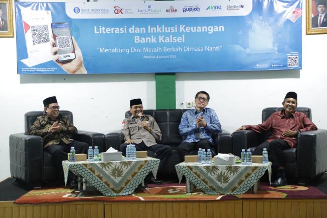 LITERASI - Suasana literasi keuangan di Ponpes Rakha Amuntai. (Foto: HumasBankKalsel)