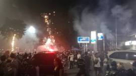 Petasan dan kembang  di Banjarmasin masih semarak mewarnai malam Tahun Baru -2025-2026, Kamis (1/1/2026) dinihari meski pihak  Walikota  telah melarang. (SuarIndonesia/DO)