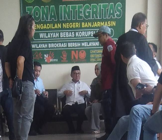 Anang Syakhfiani, mantan Bupati Tabalong, usai persidangan di Pengadilan Tipikor Banjarmasin, Kamis (22/1/2026)   (SuarIndonesia/ZI)