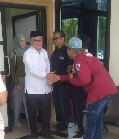 Anang Syakhfiani, mantan Bupati Tabalong, terdakwa dugaan korupsi pada Perumda Tabalong Jaya Persada, uai persidangan. Kamis 22/1/2026) (SuarIndonesia/ZI) 