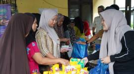 Dinas Perindustrian dan Perdagangan (Disperindag) Kabupaten Balangan menggelar pasar murah di Desa Sikontan, Kecamatan Awayan, Selasa (20/1/2026). (SuarIndonesia/Adv)