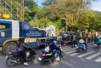 Kecelakaan lalu lintas terjadi di Jalan Lambung Mangkurat, tepatnya di depan Café Hutan Kota, Banjarmasin, Minggu (25/1/2026) sekitar pukul 05.30 WITA.. (suarIndonesia/Ist)