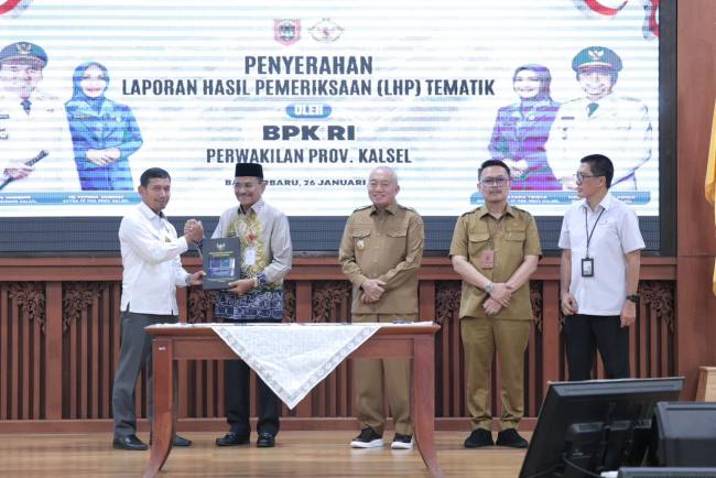 Ketua DPRD Provinsi Kalimantan Selatan (Kalsel) , H. Supian HK, menghadiri penyerahan Laporan Hasil Pemeriksaan (LHP) Tematik oleh BPK RI Perwakilan Kalsel di Gedung DR. KH. Idham Chalid, Senin (26/1/2026). (SuarIndonesia/Ist)