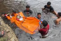 Seorang pria Mr-x (tanpa identitas  ditemukan kondisi tak bernyawa di Sungai Jalan Jafri Zam-zam Banjarmasin Barat, Selasa (27/1/2026). (SuarIndonesia/DO)