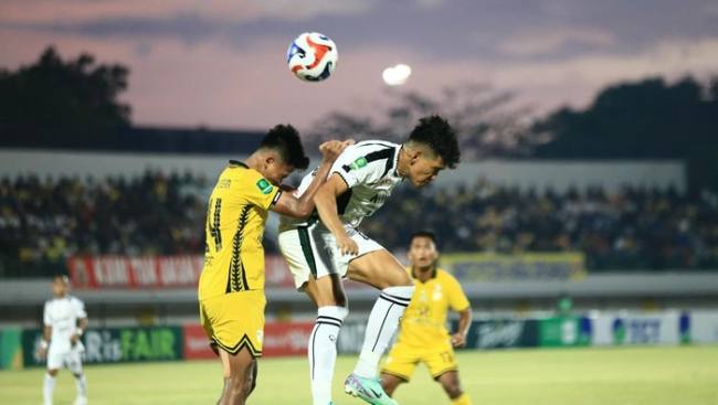 Duel PSS Sleman vs Barito Putera di Stadion Maguwoharjo, Sabtu (31/1/2026) bakal jadi penentu posisi puncak klasemen pada putaran kedua. (Foto: ileague.id)
