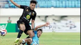 Pertandingan Barito Putera melawan Persela berakhir imbang tanpa gol di Stadion Surajaya Lamongan, Minggu (11/1/2026). (Ig: @psbaritoputeraofficial)
