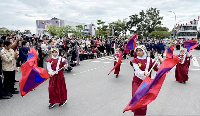 Pemprov Kalteng menggelar Pawai Tarhib sambut Ramadan 1447 Hijriah di Palangka Raya, Kamis (12/2/2026). (Foto: Antara/M Arif Hidayat)