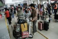 Sejumlah penumpang pesawat antre di terminal keberangkatan Bandara Tjilik Riwut, Palangka Raya, Kalimantan Tengah beberapa waktu lalu. (Dok Antara)