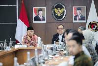 Menteri Koordinator Bidang Pembangunan Manusia dan Kebudayaan (Menko PMK) Pratikno dan Menteri Pendidikan Dasar dan Menengah Abdul Mu'ti saat rapat tingkat menteri di Kantor Kemenko PMK, Jakarta, Kamis (4/2/2026). (Foto: Dok Kemenko PMK)