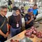 Dinas Perkebunan dan Peternakan Provinsi Kalimantan Selatan (Disbunnak) memastikan ketersediaan daging sapi, daging ayam ras, serta telur ayam ras di wilayah Kalsel dalam kondisi aman dengan harga yang stabil. (Dok Pemprov Kalsel)