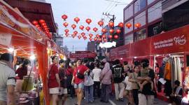 Suasana Festival Cap Go Meh di Kota Makassar, Sabtu (28/2/2028). (Antara/Maisyarah Djamade)