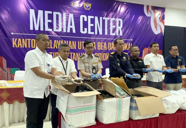 Bea Cukai Tanjung Priok Gagalkan Ekspor Ilegal 3,05 Ton Sisik Trenggiling Senilai Rp183 Miliar. (Dok DJBC Kemenkeu RI)