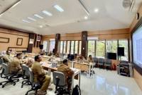 Jajaran Dishut Kalsel melaksanakan rapat koordinasi guna mematangkan program mangrove FOLU Net Sink 2030 dan perhutanan sosial di Banjarbaru, Kalimantan Selatan, Senin (2/3/2026). (Dok Dishut Kalsel)