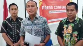 Kajari Palangka Raya, Yunardi (tengah) didampingi Kasi Pidsus Rakhmat Baihaki dan Kasi Intel Hadiarto. (Foto: Istimewa)