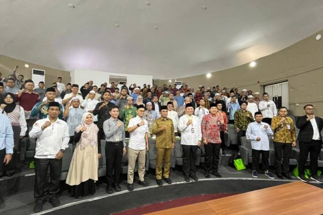 MES Kalteng dorong masjid jadi pusat perkembangan ekonomi syariah di Palangka Raya, Senin (2/3/2026). (Antara/Rendhik Andika)