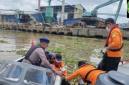 Samsuri, berumur 76 tahun, warga Komplek Wengga, Mantuil Banjarmasin Selatan dirtemukan tak bernyawa mengapung di Sungai Martapura, Kalsel, Rabu (18/3/2026). (SuarIndonesia/DO)