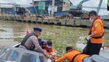 Samsuri, berumur 76 tahun, warga Komplek Wengga, Mantuil Banjarmasin Selatan dirtemukan tak bernyawa mengapung di Sungai Martapura, Kalsel, Rabu (18/3/2026). (SuarIndonesia/DO)