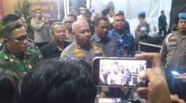 Kapolda Kalsel, Irjen Pol Dr Rosyanto Yudha Hermawan SIK SH MH bersama jajaran, dan Forkopinda,  di Posko Terpadu Operasi Ketupat 2026 Banjarmasin di samping Duta Mall Banjarmasin, Jumat (20/3/2026) malam. (SuarIndonesia/ZI)