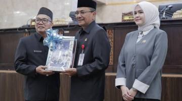 EKONOMI KALSEL Tumbuh 5,22 Persen, Pemprov Sampaikan LKPj 2025 ke DPRD