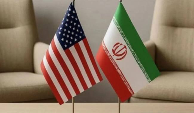 Foto Ilustrasi - Bendera nasional Amerika Serikat dan Iran. (Anadolu A)