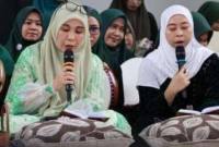 Ketua DPRD Kabupaten Balangan, Hj Linda Wati, menghadiri rangkaian kegiatan menanti azan Magrib di Rumah Dinas Bupati Balangan.