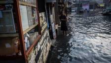 Foto Ilustrasi banjir pesisir. (Foto: Antara Foto/Bayu Pratama S)