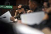 Terdakwa kasus dugaan pemerasan dalam pengurusan sertifikat K3 di Kementerian Ketenagakerjaan Immanuel Ebenezer (kiri) mengikuti sidang lanjutan di Pengadilan Tipikor, Jakarta, Senin (9/2/2026). (Dok Antara/Indrianto E Suwarso)