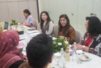 Menkomdigi Meutya Hafid didampingi oleh Dirjen Komunikasi Publik dan Media Fifi Aleyda Yahya serta Staf Ahli Menteri Bidang Komunikasi dan Media Massa Molly Prabawaty saat menerima audiensi Komnas Perempuan di Widya Chandra, Jakarta Selatan, Rabu (15/4/2026). (Kemkomdigi)