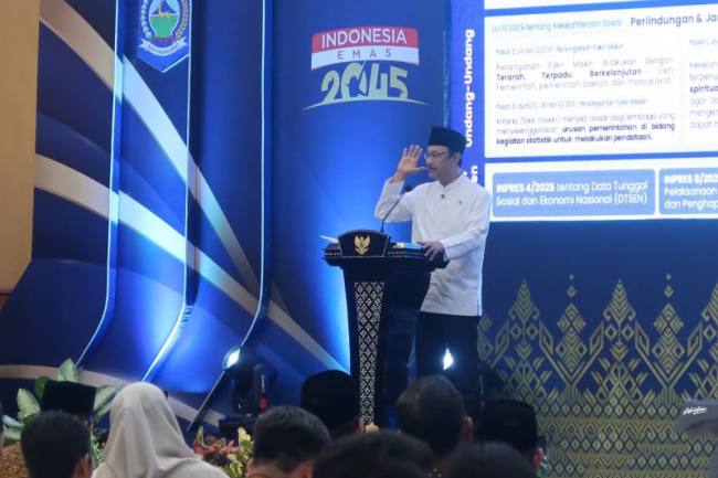 Menteri Sosial Saifullah Yusuf memberikan arahan dalam Musrenbang Provinsi Nusa Tenggara Barat di Mataram, Kamis (16/4/2026). (Antara/Sugiharto P)