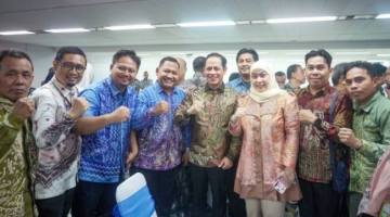 WALI KOTA BANJARBARU Sertakan Rombongan Lurah dan Camat ke Kementerian LH RI