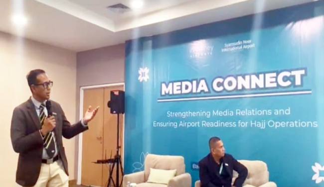 General Manager InJourney Airports Bandara Internasional Syamsudin Noor, Stephanus Millyas Wardana saat media gathering di Banjarbaru, Rabu (15/4/2026). (Foto: Antara)
