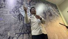 Kepala Daker Makkah PPIH Arab Saudi Ihsan Faisal memberikan keterangan kepada awak media di Kantor Daker Makkah, Arab Saudi, Minggu (26/4/2026). (Foto: Antara/Citro Atmoko)