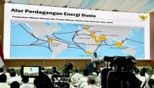 Presiden Prabowo Subianto memberikan taklimat di hadapan 800 pejabat negara mulai dari menteri sampai dengan eselon I kementerian/lembaga saat Rapat Kerja Pemerintah di Halaman Tengah Istana Kepresidenan, Jakarta, Rabu (8/4/2026). (Antara/Genta T Mawangi)
