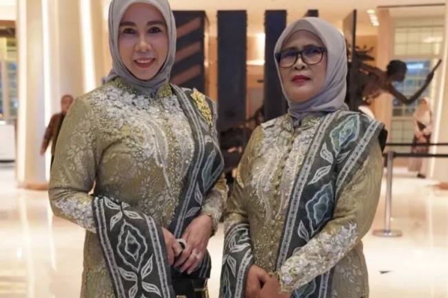 Ketua DPRD Balangan, Lindawati (kanan)