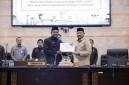 DPRD Provinsi Kalimantan Selatan (Kalsel) resmi menyampaikan Pokok-Pokok Pikiran (Pokir) sebagai bahan penyusunan Rencana Kerja Pemerintah Daerah (RKPD) Tahun 2027 dalam rapat paripurna, Rabu (1/4/2026). (SuarIndonesia/Ist)